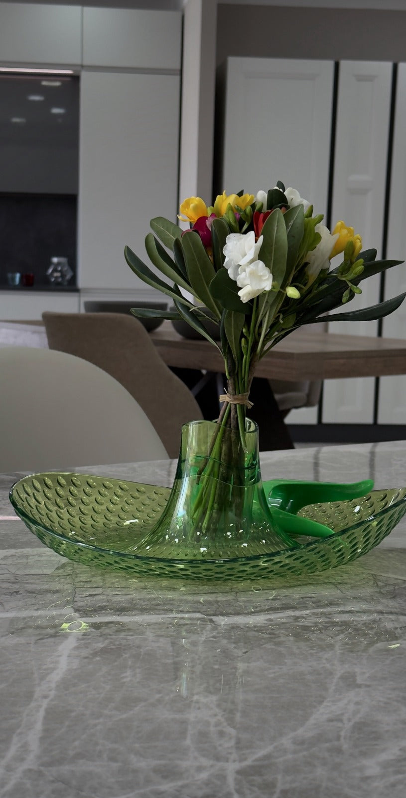 Granata Perica Lime Green Tabletop Fruit Bowl